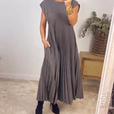 Sorrel - Elegant Spliced Pleated Maxi Dress