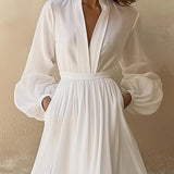 Laura - Vintage-Inspired White V-Neck Maxi Dress