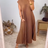 Sorrel - Elegant Spliced Pleated Maxi Dress