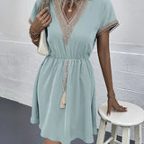 Josephine - Chic V-Neck Boho Dress with Flattering Waist Tie