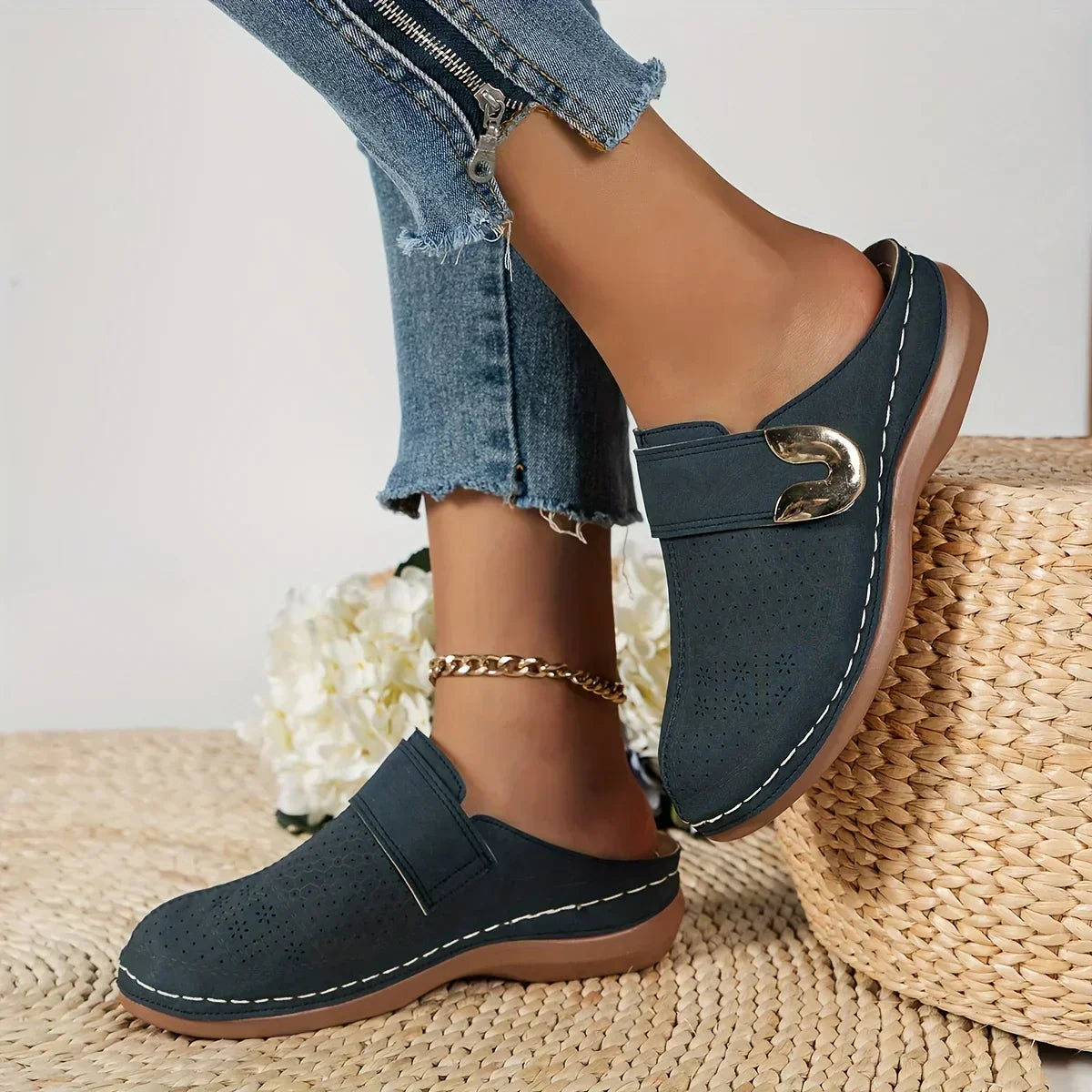 Caprielle Chic Supportive Wedge Sandals