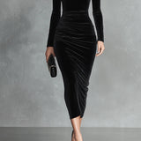 Neriis | Black Velvet Bodycon Dress