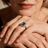 Queen Emerald Ring