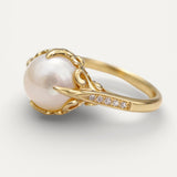 Vintage Gold Ring with Centre Pearl