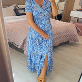 Ellie - Elegant Floral V-Neck Pleated Hem Dress