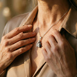Hugging Pendant Necklace