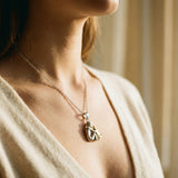 Hugging Pendant Necklace